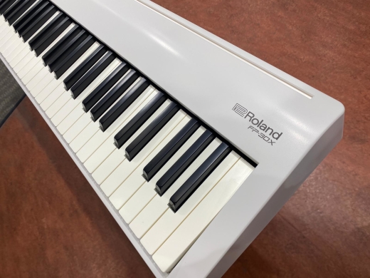 Roland FP-30X White Digital Piano 3